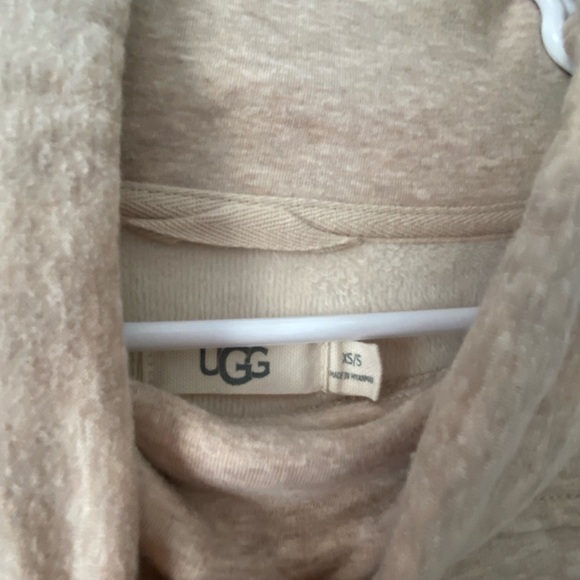 UGG Poncho, Beige, Very Cozy - Picture 13 of 14